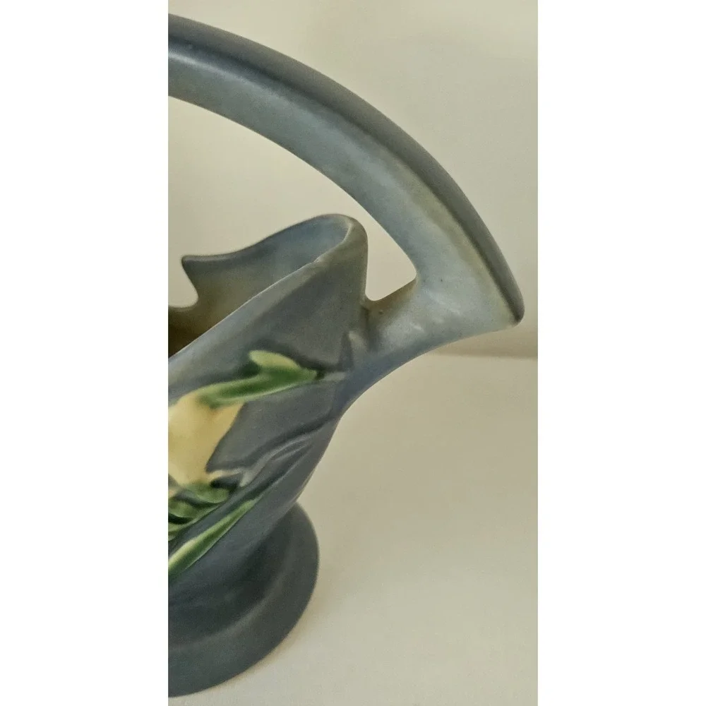 Vintage Roseville Pottery Freesia Blue Pottery Basket Vase 390-7